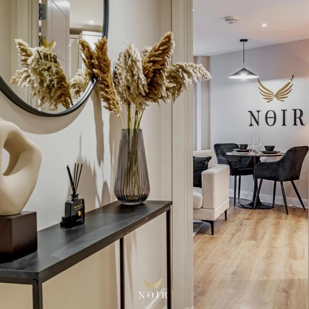 Noir - Leeds City Centre Apartment United Kingdom